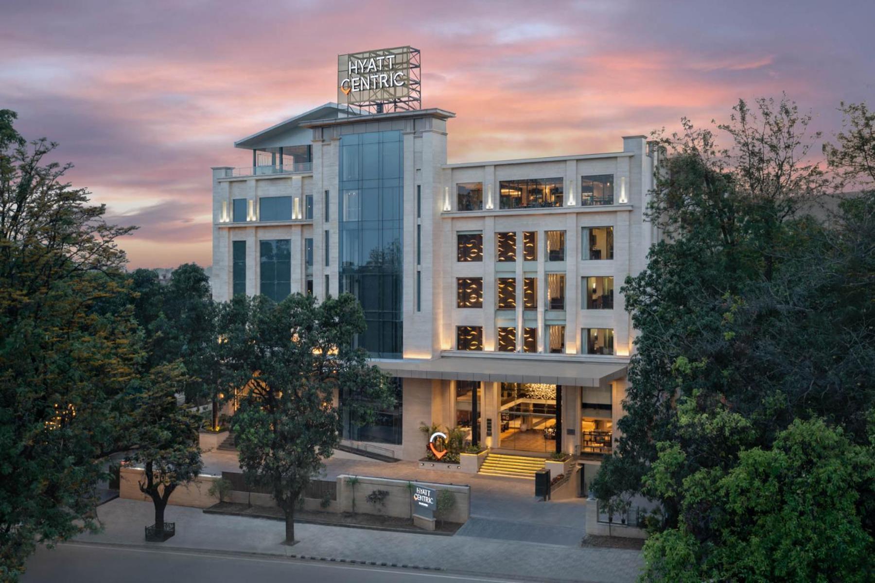Hyatt Centric Rajpur Road Dehradun Hotel Exterior photo